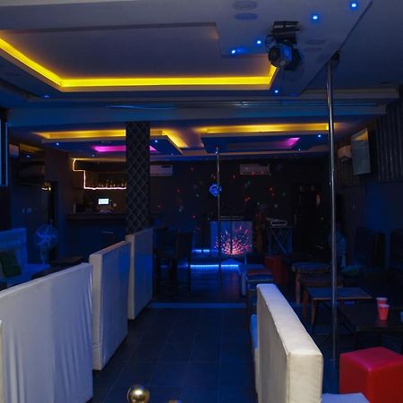 Go2Hotel45 Лагос Екстериор снимка